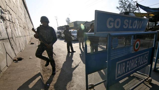 ತಲೆತಪ್ಪಿಸಿಕೊಂಡಿರುವ ಇಬ್ಬರು ಉಗ್ರರಿಗಾಗಿ ಶೋಧ